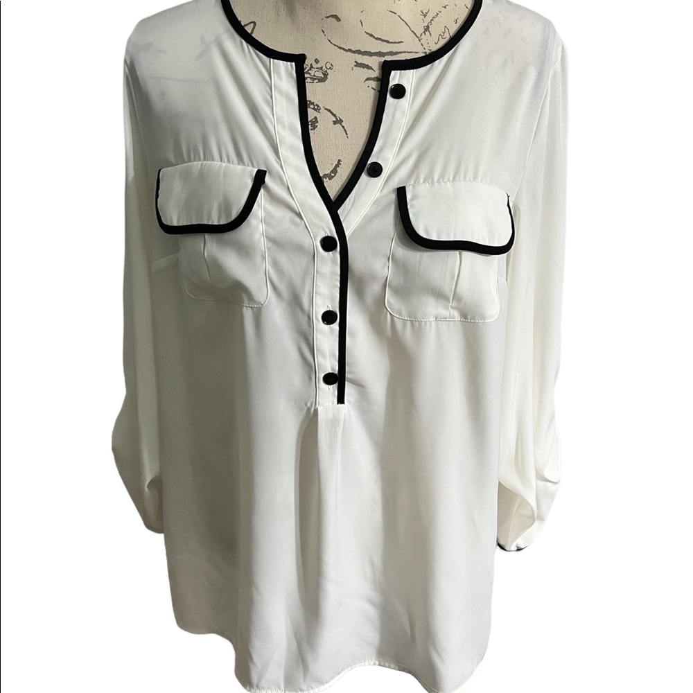 Women Alfani White Long-sleeve blouse w/Black Trimming Sz 12